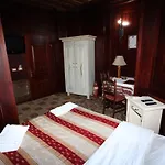 Iliada Hotel Domje