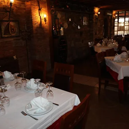 伊利亚达酒店 4* Domje