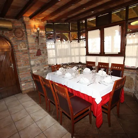 ホテル Iliada Domje