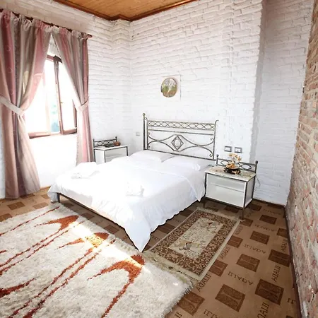 Iliada Hotel Domje